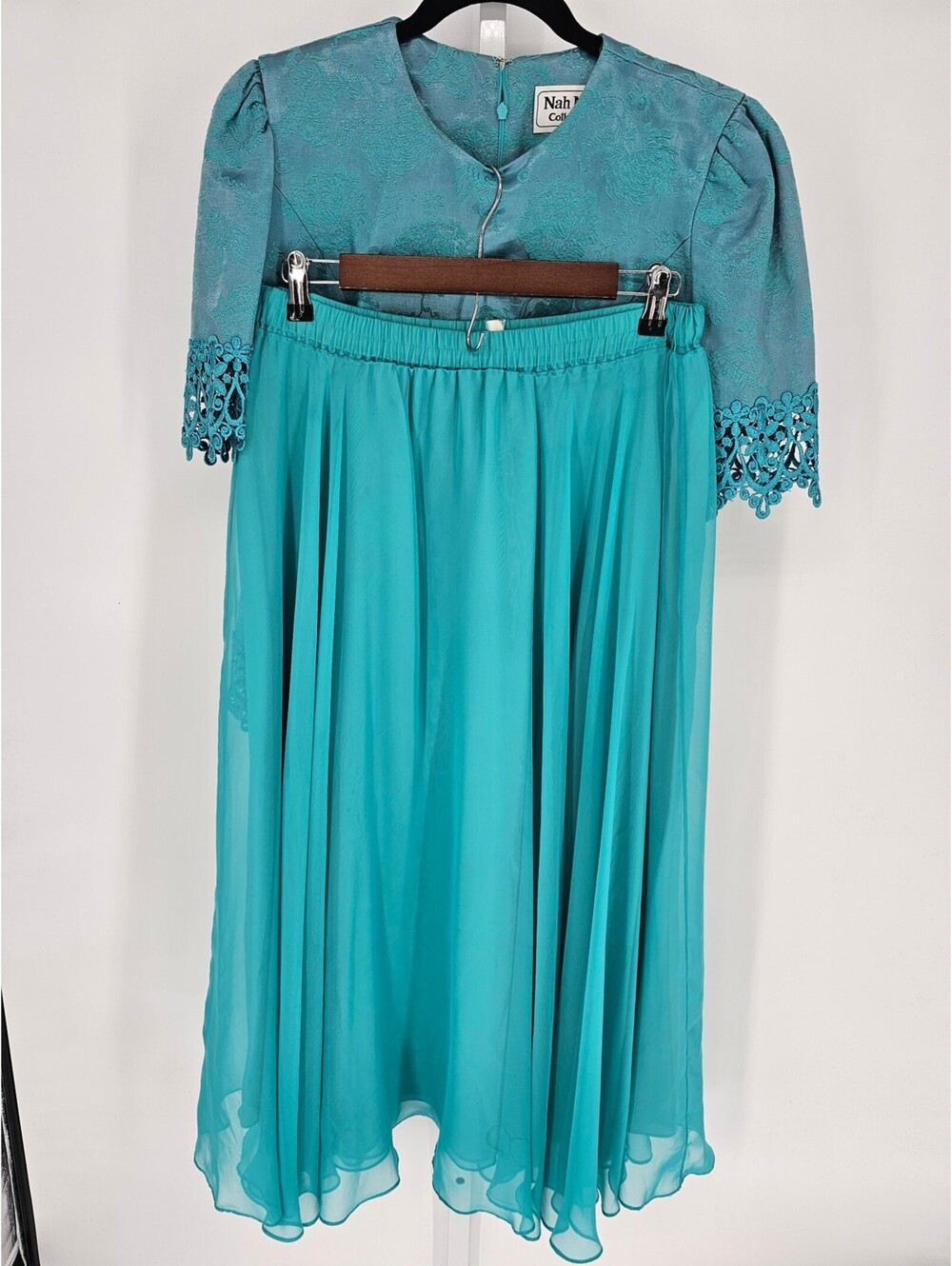 Nah Nah Collection Women's Teal Short Sleeve Lace Elastic Waist Top-Skirt Size 8